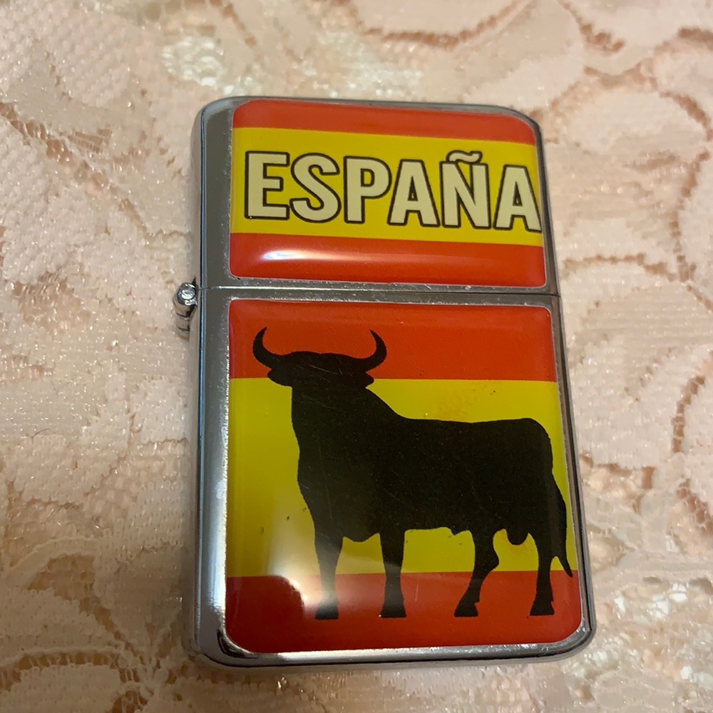 LIGHTER DORA (R) CIGARETTE  SOUVENIR FROM SPAIN.